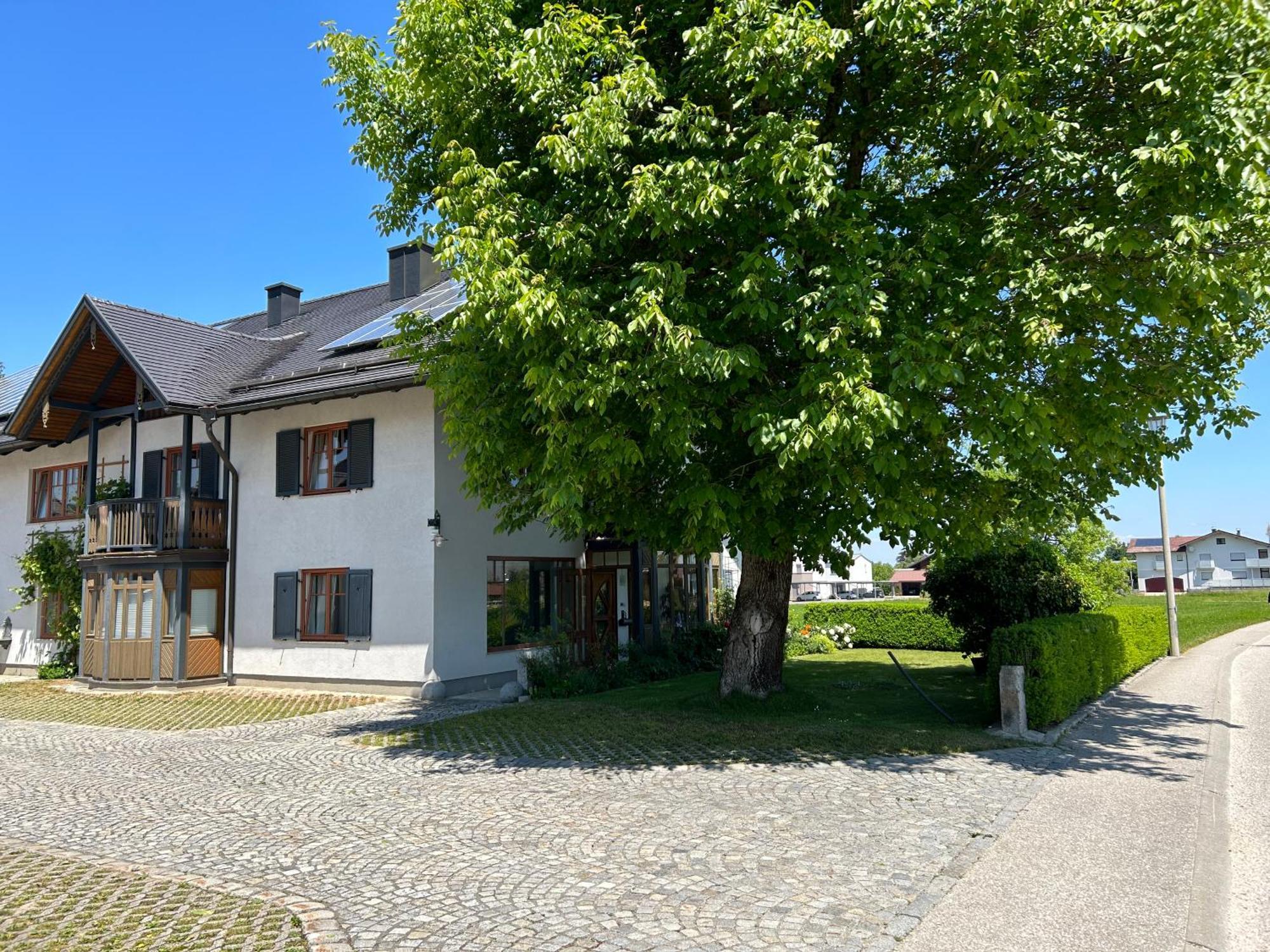 Traumhaft Grosse Naehe Attersee Apartment Sankt Georgen im Attergau